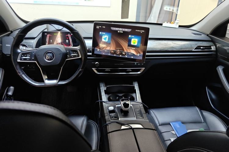 Used BYD Qin Pro New Energy 2018 DM 1.5TI Automatic Smart Connect Elite Model Center Console