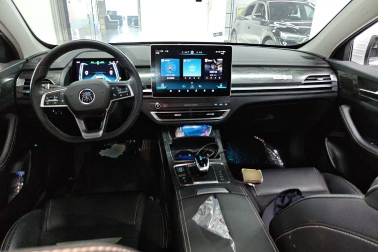 Used BYD Qin Pro New Energy 2018 EV500 Smart Connect Elite Model Center Console