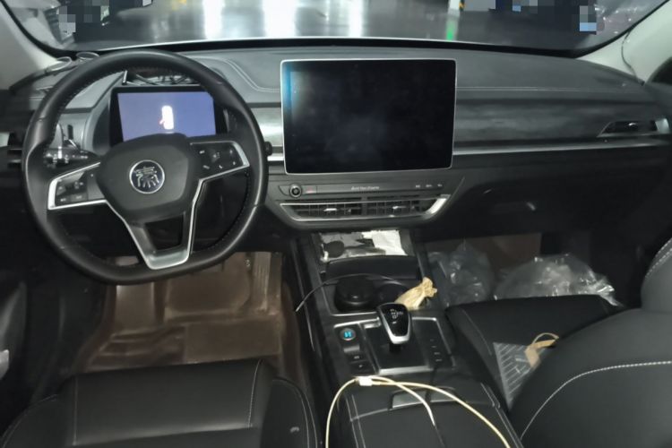 Used BYD Qin Pro New Energy 2018 DM 1.5TI Automatic Smart Connect Dynamic Model Center Console