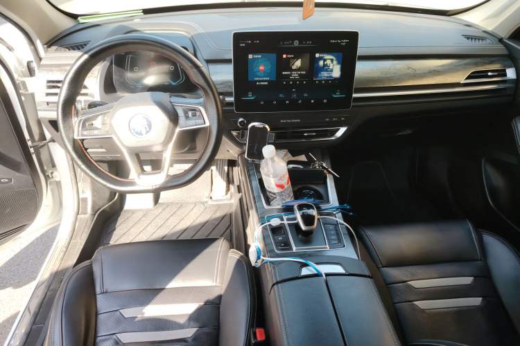 Used BYD Qin Pro New Energy 2018 EV500 Developer Edition Autonomous Driving Model Center Console
