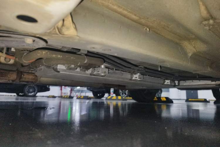 Used BYD Qin Pro New Energy 2018 DM 1.5TI Automatic Smart Connect Dynamic Model Chassis Front Left