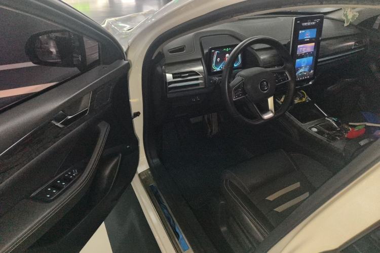 Used BYD Qin Pro New Energy 2018 DM 1.5TI Automatic Smart Connect Dynamic Model Driver Seat