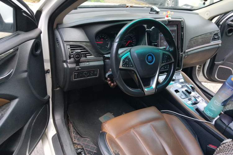 Used BYD Qin Pro New Energy 2018 DM 1.5TI Developer Edition Entry-Level Model Driver Seat