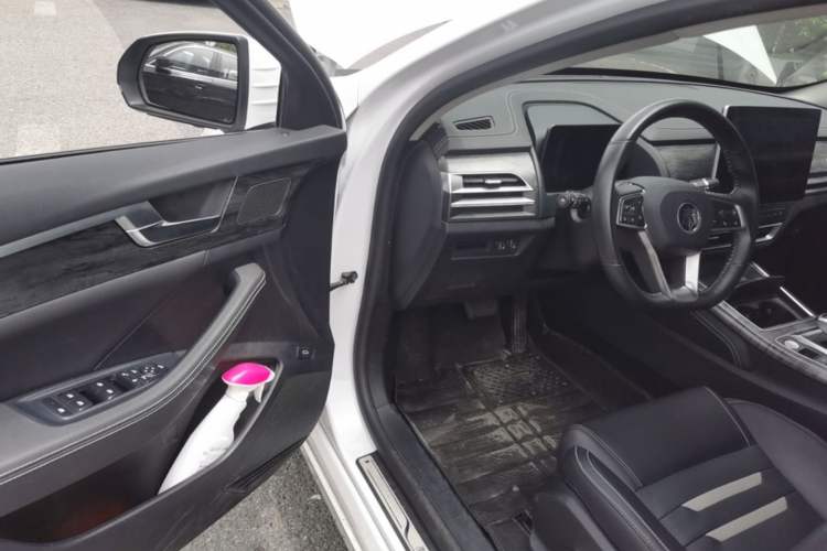 Used BYD Qin Pro New Energy 2018 DM 1.5TI Automatic Smart Connect Elite Model Driver Seat