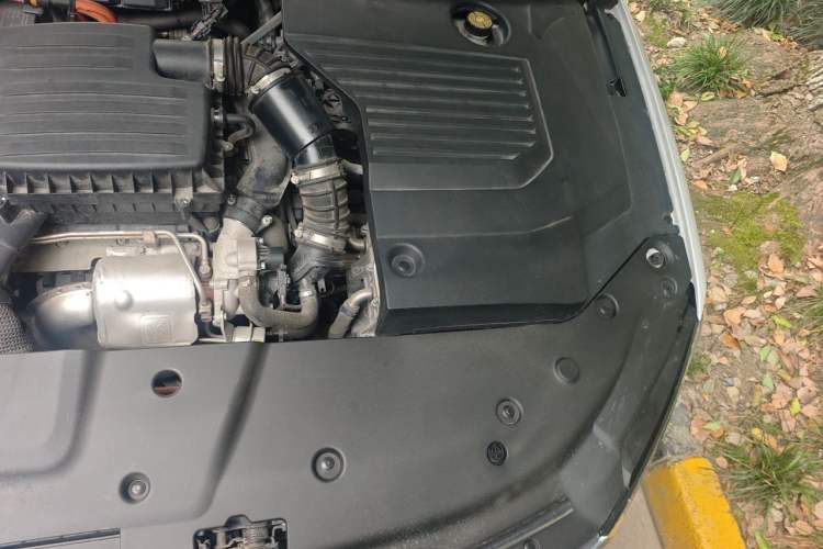 Used BYD Qin Pro New Energy 2018 DM 1.5TI Automatic Smart Connect Elite Model Engine Bay Left