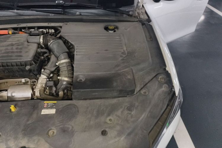 Used BYD Qin Pro New Energy 2018 DM 1.5TI Automatic Smart Connect Dynamic Model Engine Bay Left