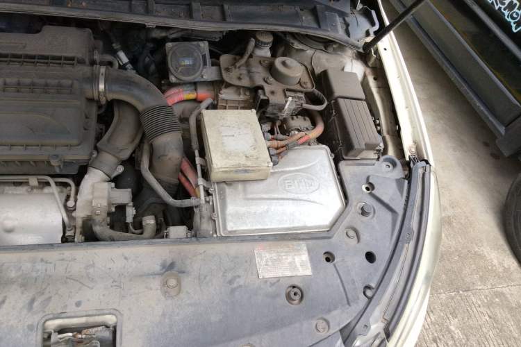 Used BYD Qin Pro New Energy 2018 DM 1.5TI Developer Edition Entry-Level Model Engine Bay Left