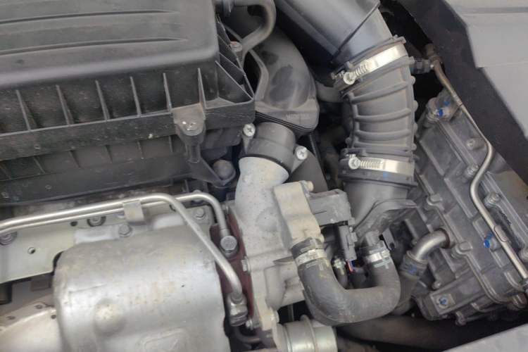 Used BYD Qin Pro New Energy 2018 DM 1.5TI Automatic Smart Connect Enjoyment Model Engine Bay Left