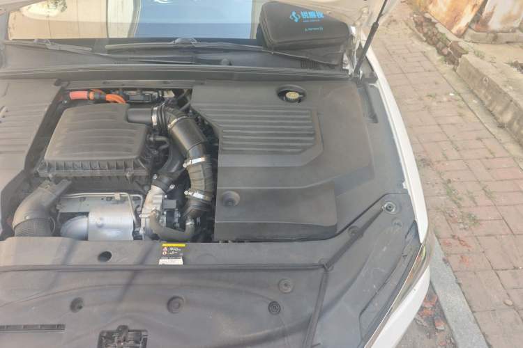 Used BYD Qin Pro New Energy 2018 DM 1.5TI Automatic Smart Connect Enjoyment Model Engine Bay Left