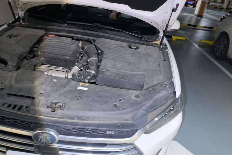 Used BYD Qin Pro New Energy 2018 DM 1.5TI Automatic Smart Connect Elite Model Engine Bay Left
