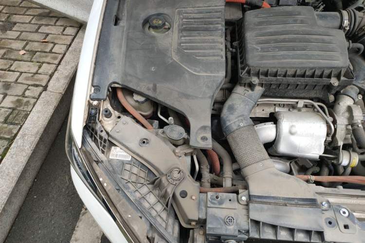 Used BYD Qin Pro New Energy 2018 DM 1.5TI Automatic Smart Connect Elite Model Engine Bay Right