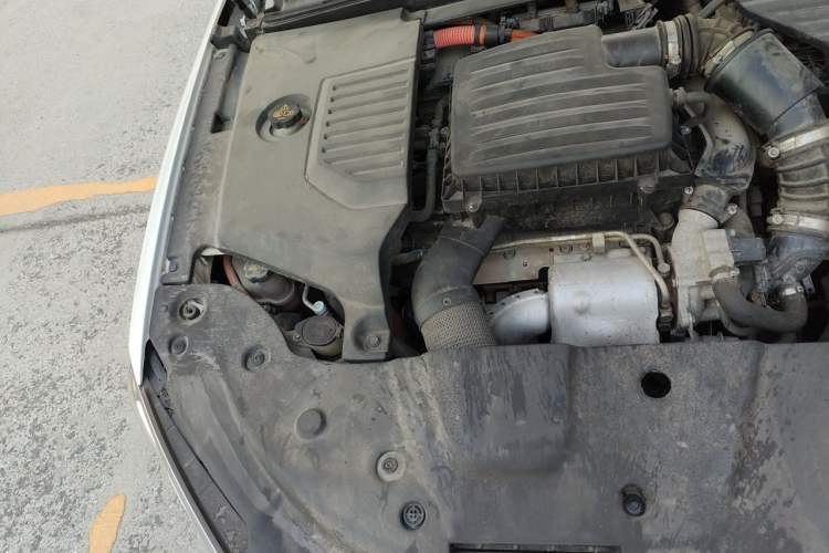 Used BYD Qin Pro New Energy 2018 DM 1.5TI Automatic Smart Connect Enjoyment Model Engine Bay Right
