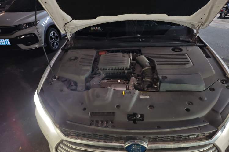Used BYD Qin Pro New Energy 2018 DM 1.5TI Automatic Smart Connect Dynamic Model Engine Bay Right