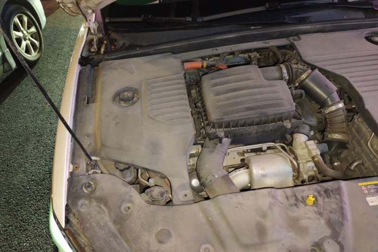 Used BYD Qin Pro New Energy 2018 DM 1.5TI Automatic Smart Connect Dynamic Model Engine Bay Right
