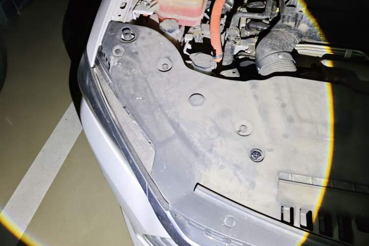 Used BYD Qin Pro New Energy 2018 DM 1.5TI Automatic Smart Connect Elite Model Engine Bay Right