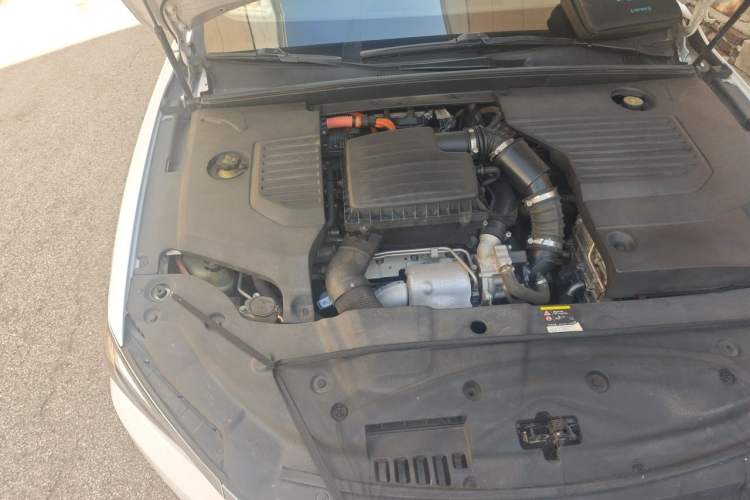 Used BYD Qin Pro New Energy 2018 DM 1.5TI Automatic Smart Connect Enjoyment Model Engine Bay Right