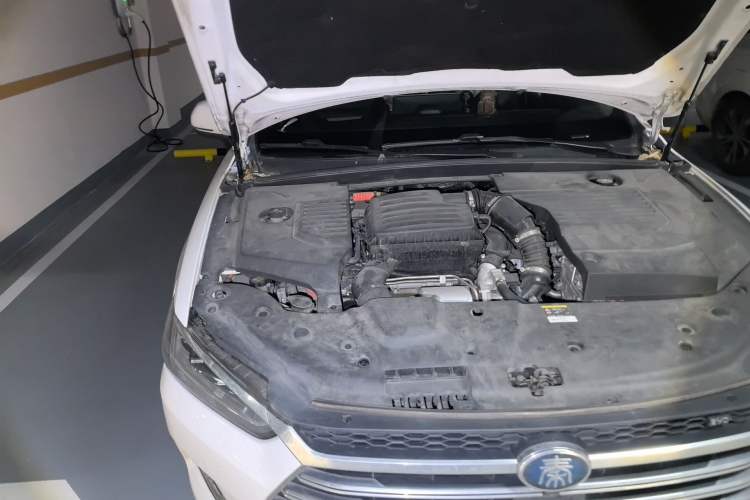 Used BYD Qin Pro New Energy 2018 DM 1.5TI Automatic Smart Connect Elite Model Engine Bay Right