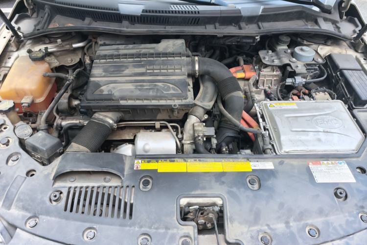Used BYD Qin Pro New Energy 2018 DM 1.5TI Automatic Smart Connect Enjoyment Model Engine Bay