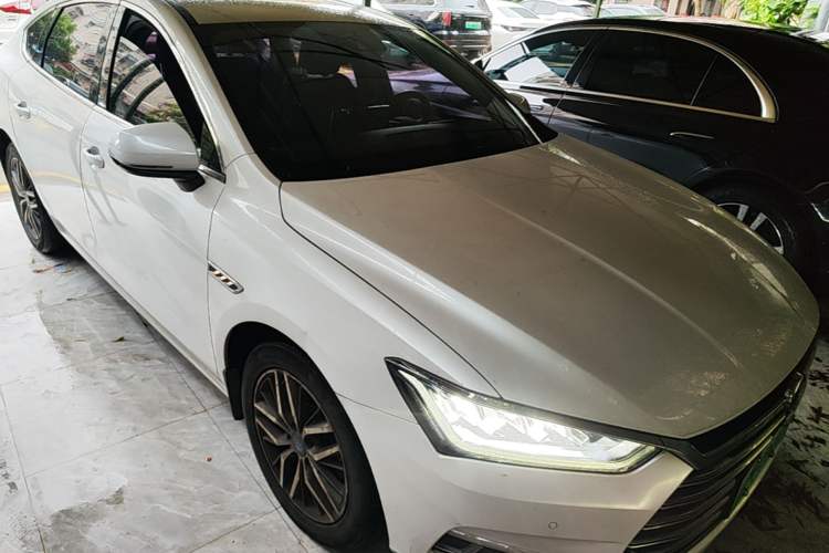 Used BYD Qin Pro New Energy 2018 DM 1.5TI Automatic Smart Connect Elite Model Front Right 45 Deg