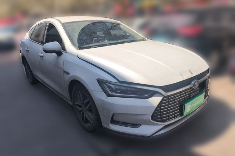 Used BYD Qin Pro New Energy 2018 EV500 Developer Edition Professional Model Front Right 45 Deg