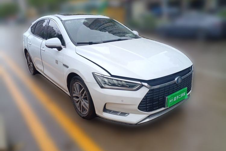 Used BYD Qin Pro New Energy 2018 EV500 Smart Connect Leading Model Front Right 45 Deg