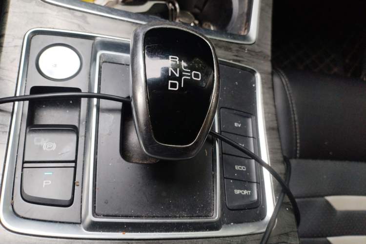 Used BYD Qin Pro New Energy 2018 DM 1.5TI Automatic Smart Connect Enjoyment Model Gear Lever