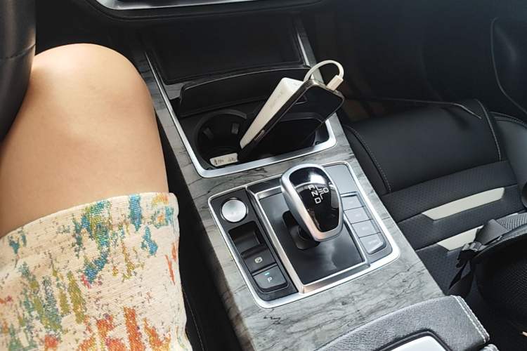 Used BYD Qin Pro New Energy 2018 DM 1.5TI Automatic Smart Connect Elite Model Gear Lever