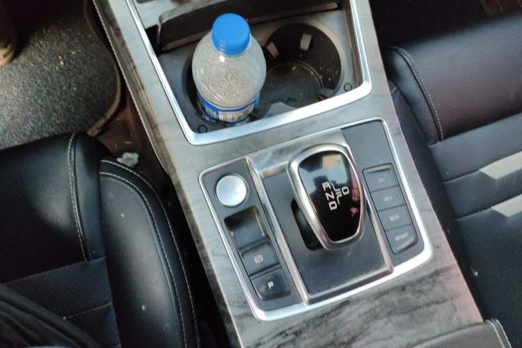 Used BYD Qin Pro New Energy 2018 DM 1.5TI Automatic Smart Connect Enjoyment Model Gear Lever