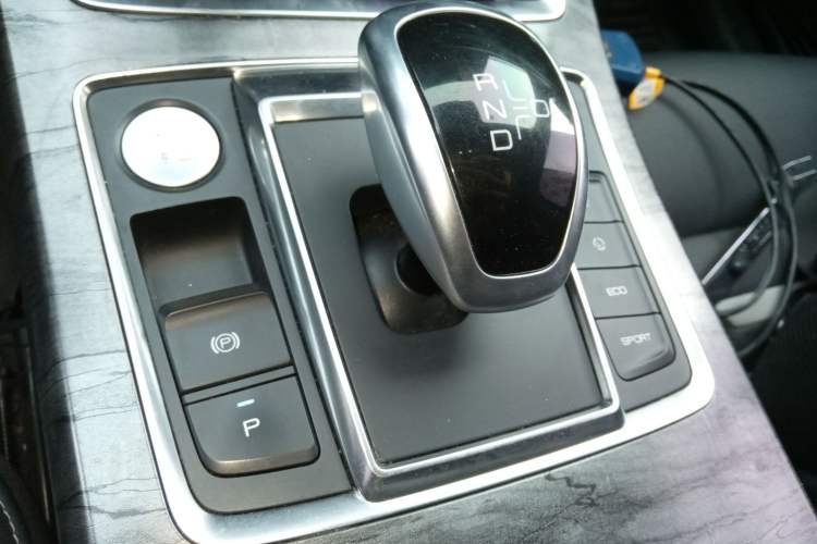 Used BYD Qin Pro New Energy 2018 EV500 Smart Connect Elite Model Gear Lever