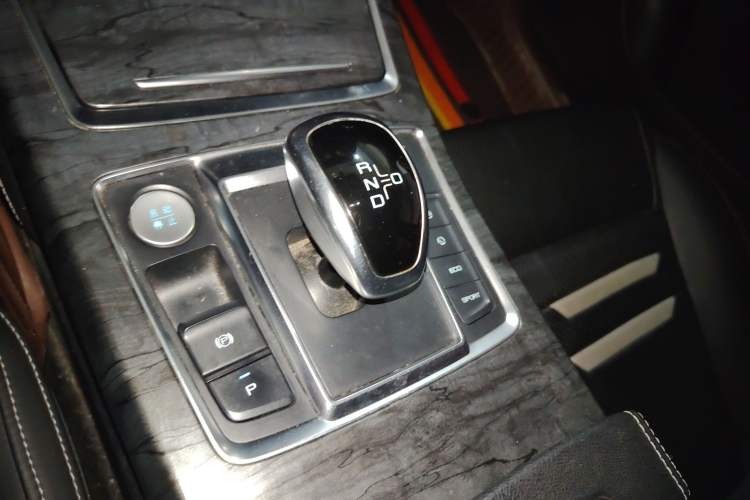 Used BYD Qin Pro New Energy 2018 EV500 Smart Connect Elite Model Gear Lever