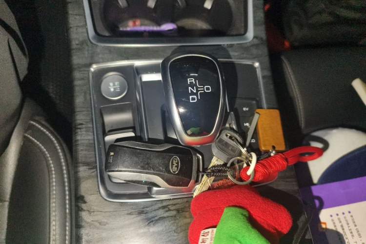 Used BYD Qin Pro New Energy 2018 DM 1.5TI Automatic Smart Connect Dynamic Model Gear Lever