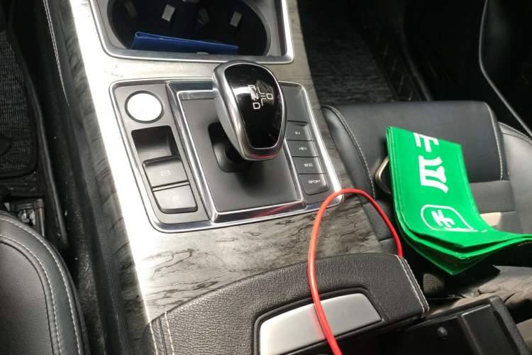 Used BYD Qin Pro New Energy 2018 DM 1.5TI Automatic Smart Connect Elite Model Gear Lever