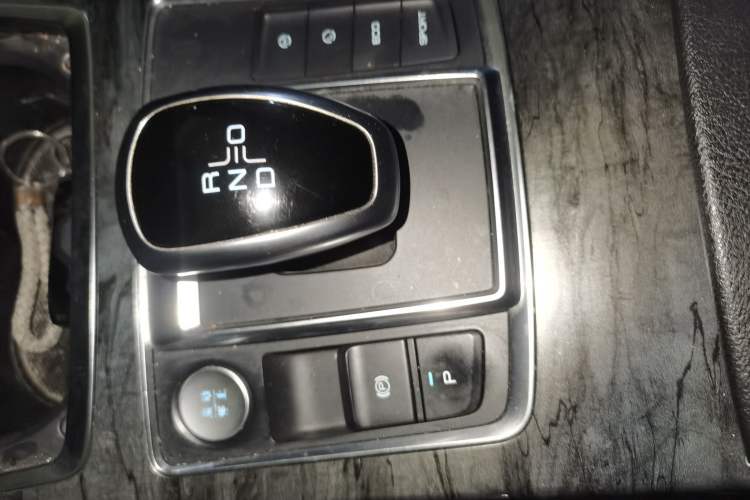 Used BYD Qin Pro New Energy 2018 EV500 Smart Connect Elite Model Gear Lever