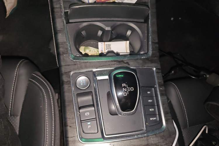 Used BYD Qin Pro New Energy 2018 DM 1.5TI Automatic Smart Connect Dynamic Model Gear Lever