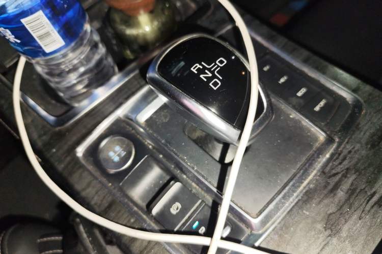 Used BYD Qin Pro New Energy 2018 DM 1.5TI Automatic Smart Connect Dynamic Model Gear Lever