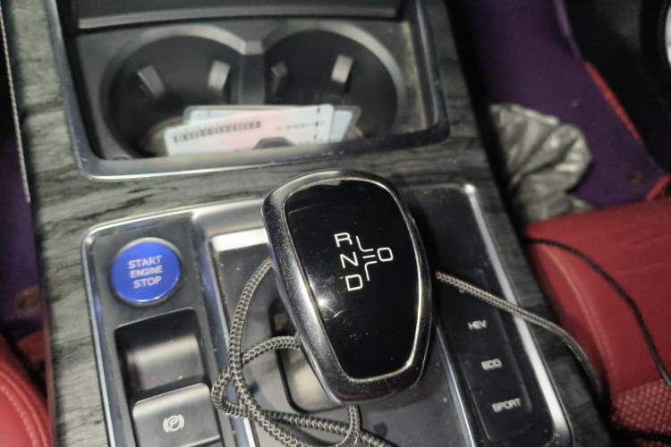 Used BYD Qin Pro New Energy 2018 DM 1.5TI Automatic Smart Connect Elite Model Gear Lever