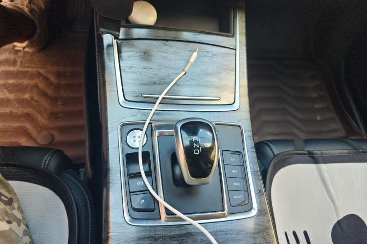 Used BYD Qin Pro New Energy 2018 DM 1.5TI Automatic Smart Connect Enjoyment Model Gear Lever