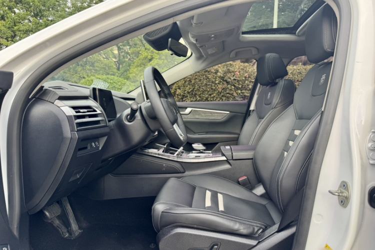 Used BYD Qin Pro New Energy 2018 DM 1.5TI Automatic Smart Connect Enjoyment Model Interior 4