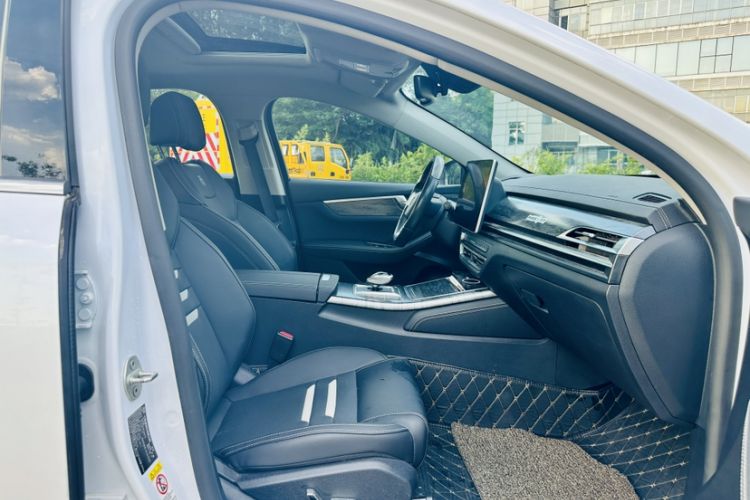Used BYD Qin Pro New Energy 2018 DM 1.5TI Automatic Smart Connect Elite Model Interior 7