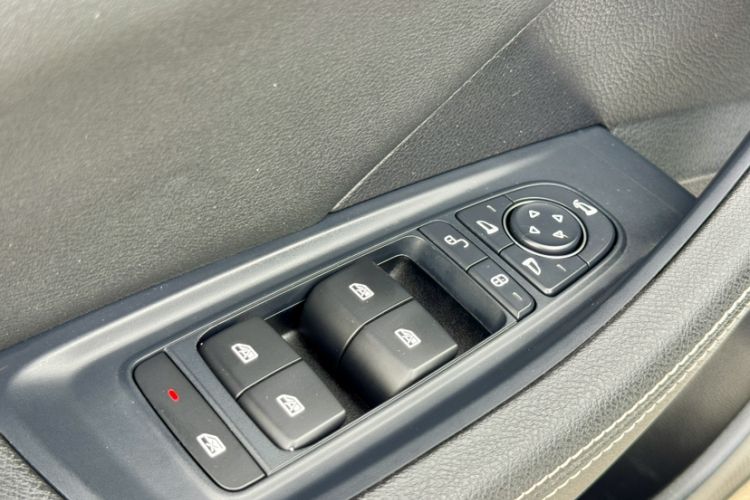 Used BYD Qin Pro New Energy 2018 DM 1.5TI Automatic Smart Connect Enjoyment Model Interior 9