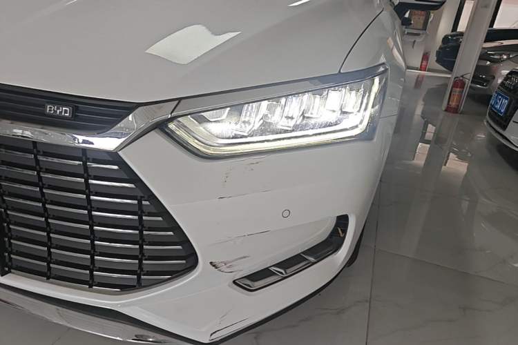 Used BYD Qin Pro New Energy 2018 EV500 Smart Connect Elite Model Left Front Headlight