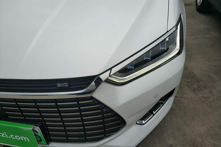 Used BYD Qin Pro New Energy 2018 EV500 Smart Connect Elite Model Left Front Headlight