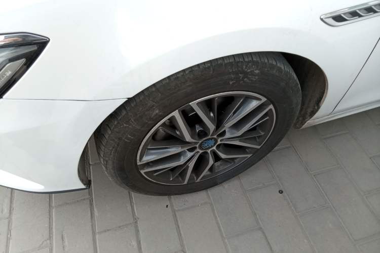 Used BYD Qin Pro New Energy 2018 EV500 Smart Connect Elite Model Left Front Wheel Hub