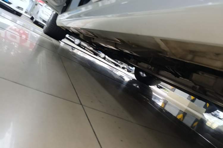Used BYD Qin Pro New Energy 2018 DM 1.5TI Automatic Smart Connect Enjoyment Model Left Side Sill