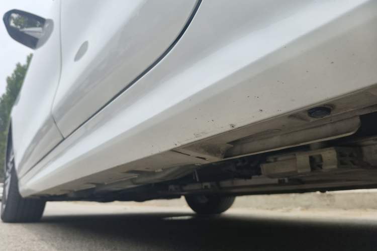 Used BYD Qin Pro New Energy 2018 DM 1.5TI Automatic Smart Connect Enjoyment Model Left Side Sill