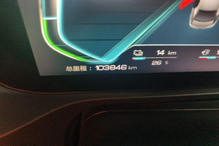Used BYD Qin Pro New Energy 2018 DM 1.5TI Automatic Smart Connect Dynamic Model Odometer Close Up