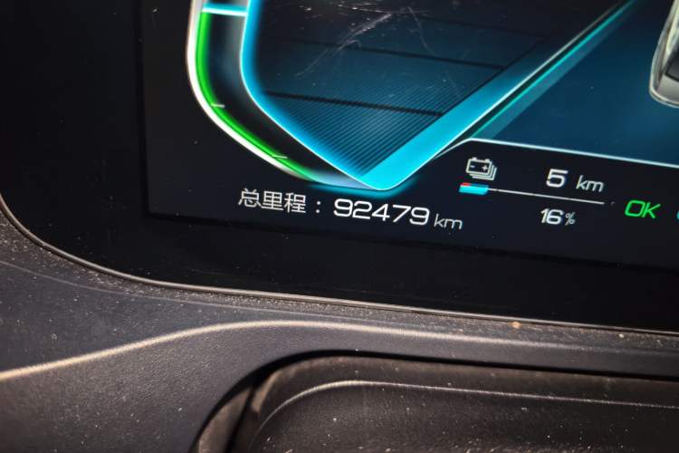 Used BYD Qin Pro New Energy 2018 DM 1.5TI Automatic Smart Connect Elite Model Odometer Close Up