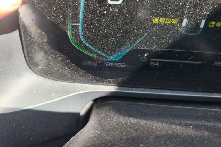 Used BYD Qin Pro New Energy 2018 EV500 Developer Edition Professional Model Odometer Close Up