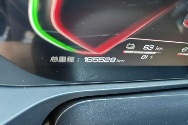 Used BYD Qin Pro New Energy 2018 DM 1.5TI Automatic Smart Connect Elite Model Odometer Close Up