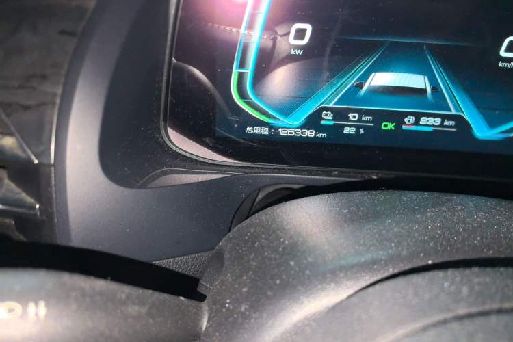 Used BYD Qin Pro New Energy 2018 DM 1.5TI Automatic Smart Connect Elite Model Odometer Close Up
